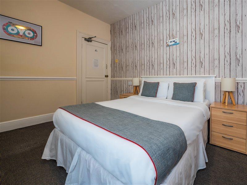 Oyo Pier Hotel Rhyl Kültér fotó