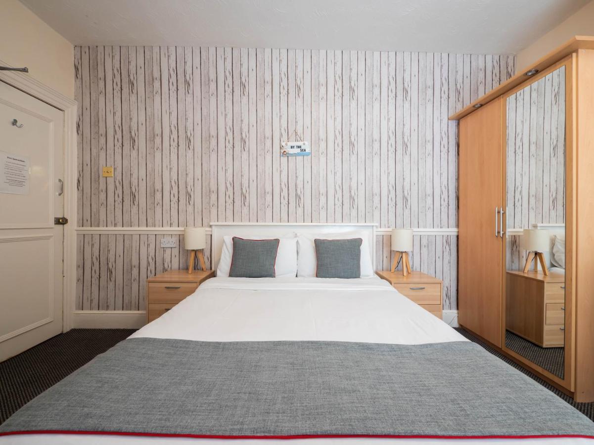 Oyo Pier Hotel Rhyl Kültér fotó