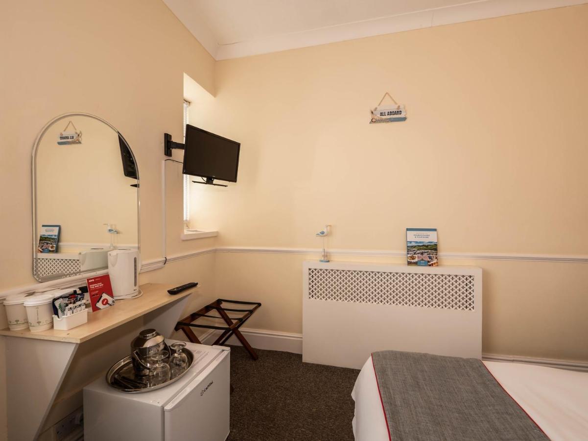 Oyo Pier Hotel Rhyl Kültér fotó