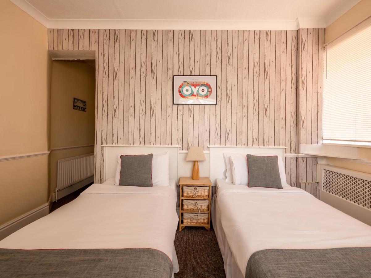 Oyo Pier Hotel Rhyl Kültér fotó