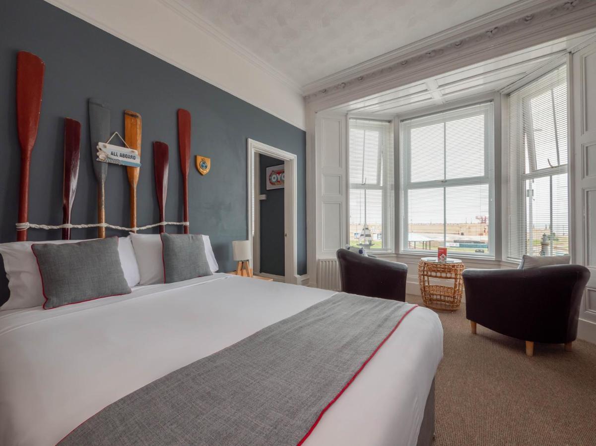 Oyo Pier Hotel Rhyl Kültér fotó