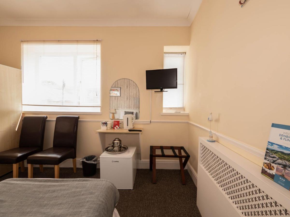 Oyo Pier Hotel Rhyl Kültér fotó
